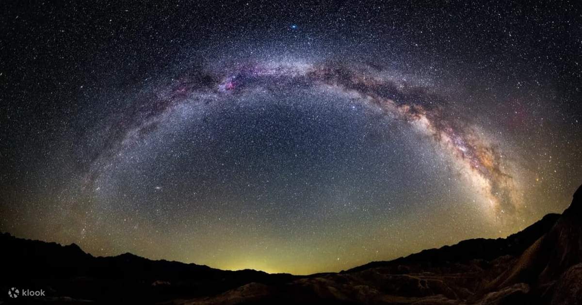 Private Death Valley Sunset & Stargazing Expedition