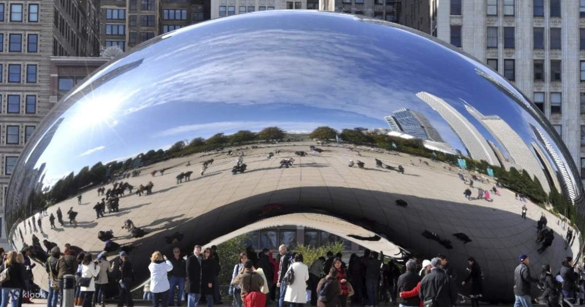 Iconic Chicago Architecture and Urban Discovery Tour