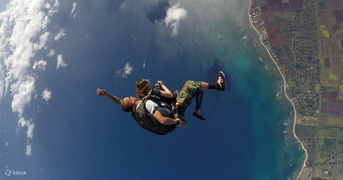 Elite Oahu Tandem Skydiving Experience